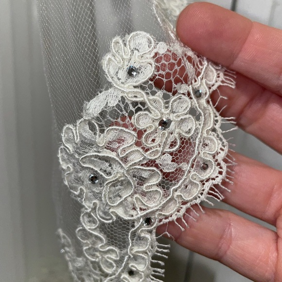 Fingertip Veil main image 5